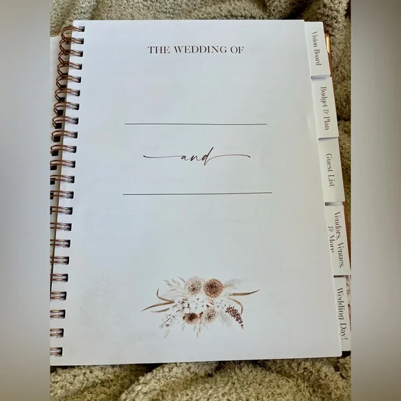 **Brand New** Wedding Planner (Hardcover) - Picture 3 of 15